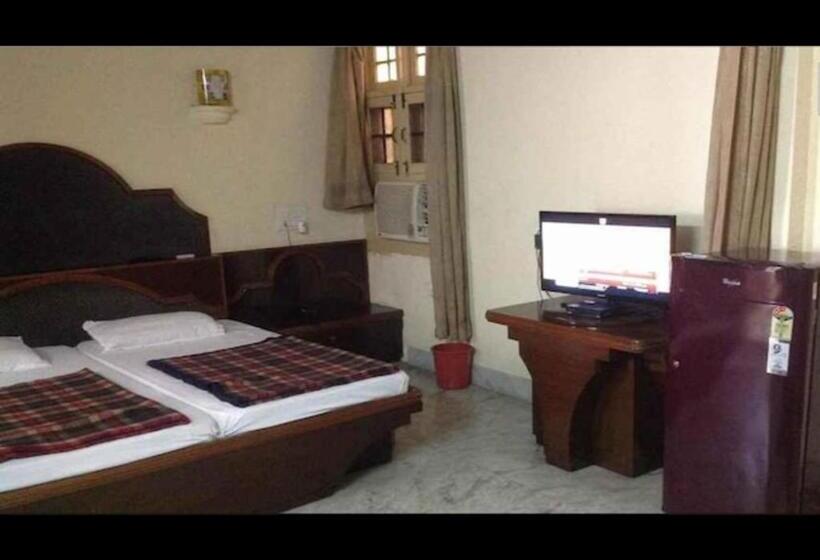 هتل Zeal Guest House By Wb Inn