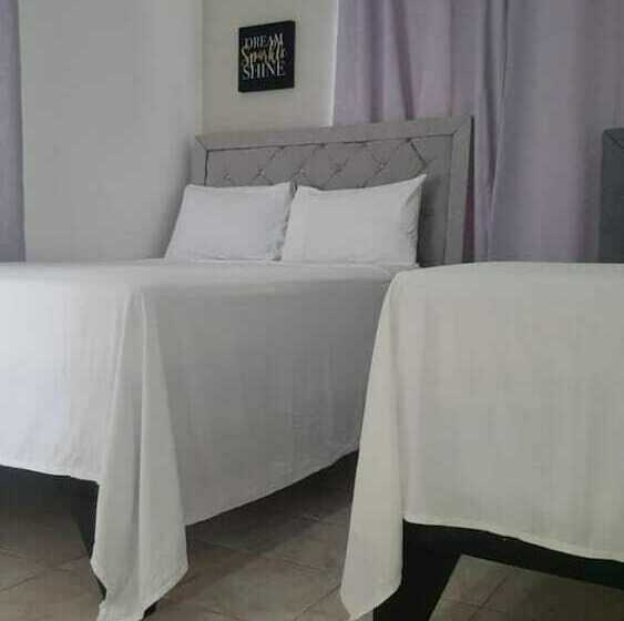 پانسیون Room In Bb Casa Docia Double Room With Balcony 2 Adults 1 Child 2