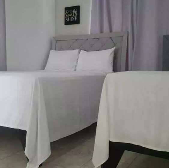 پانسیون Room In Bb   Casa Docia  Double Room With Balcony 2 Adults 1 Child  2