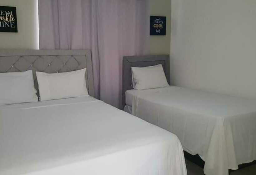 پانسیون Room In Bb Casa Docia Double Room With Balcony 2 Adults 1 Child 2