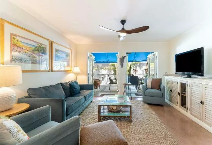 A Place In Paradise By Avantstay Key West Walkable W Shared Pool Week Long Stays Only