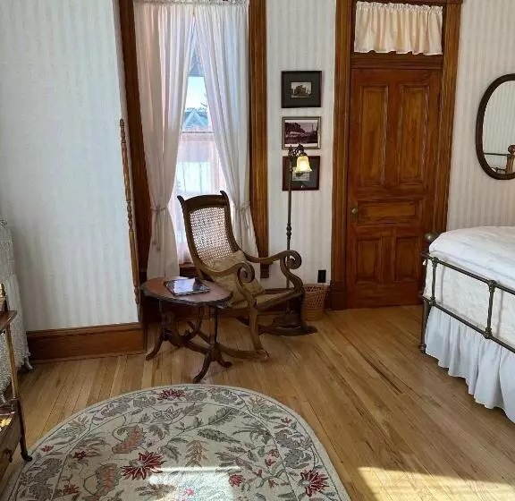 Gable House Bed And Breakfast Inn