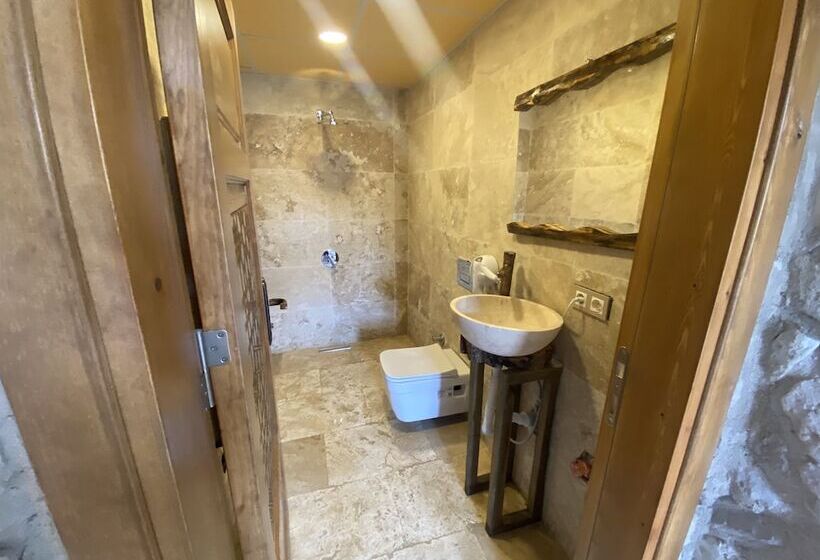 هتل Ala Stone House