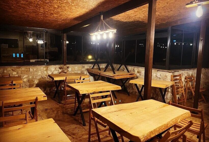 هتل Ala Stone House