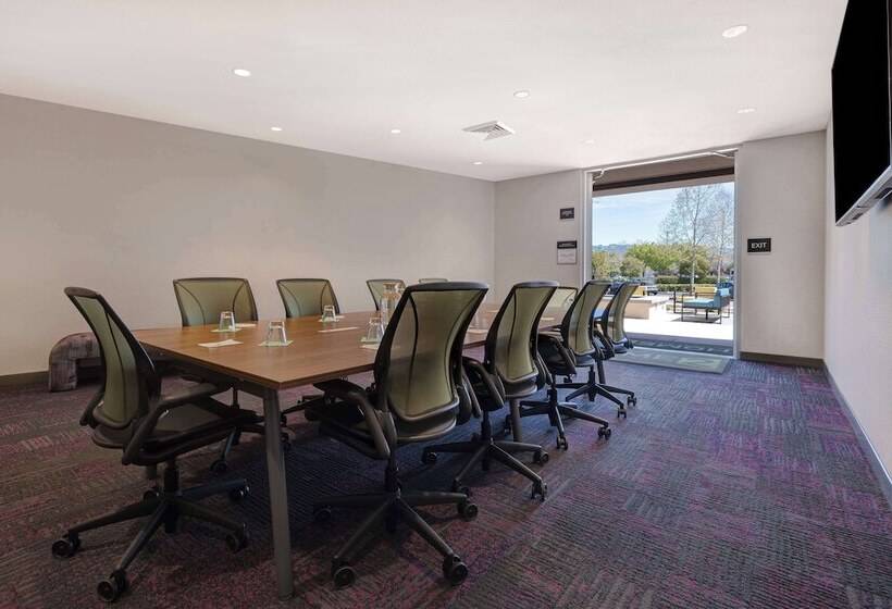 בית מלון כפרי Home2 Suites By Hilton Petaluma