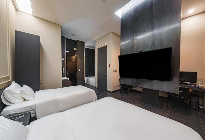 בית מלון כפרי Starhills