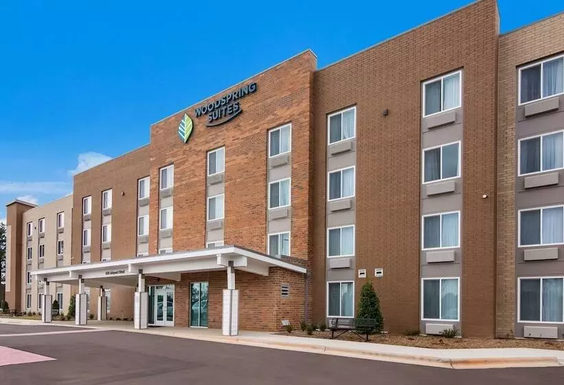 ホテル Woodspring Suites Morrisville Raleigh Durham Airport