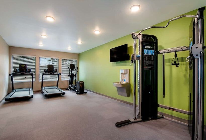 בית מלון כפרי Woodspring Suites Morrisville Raleigh Durham Airport