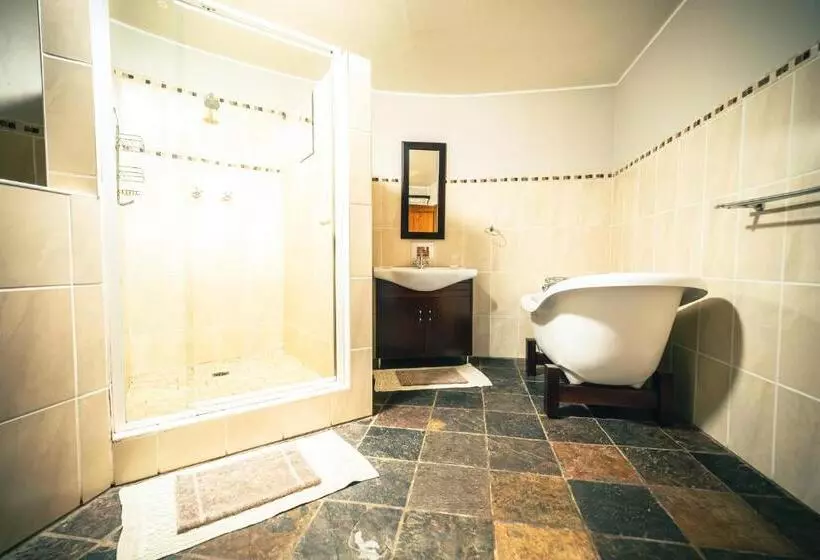 ペンション Titanic View   Place Of Peace