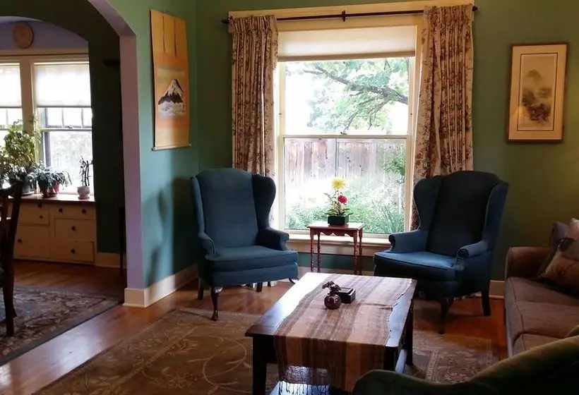 Briar Rose Bed & Breakfast