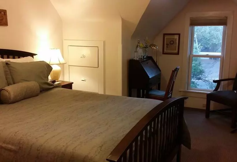 Briar Rose Bed & Breakfast