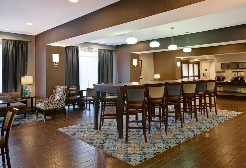 호텔 Hampton Inn Dekalb, Il
