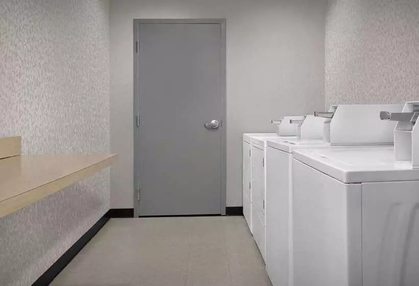 ホテル Home2 Suites By Hilton Greensboro Airport, Nc