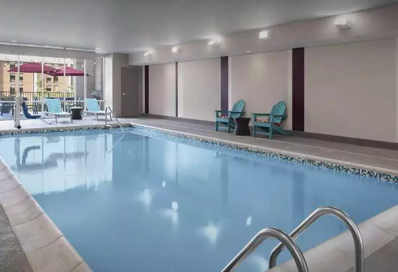 ホテル Home2 Suites By Hilton Greensboro Airport, Nc