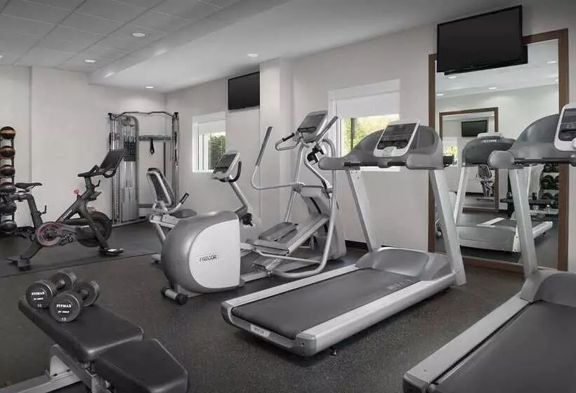 ホテル Home2 Suites By Hilton Greensboro Airport, Nc