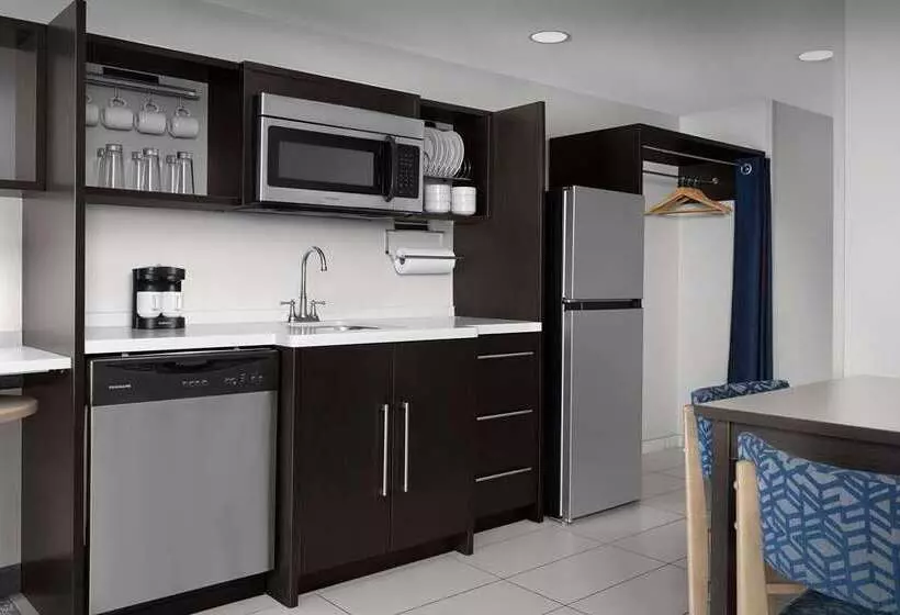 ホテル Home2 Suites By Hilton Greensboro Airport, Nc