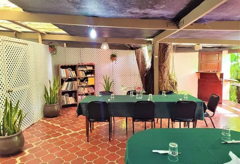 ホテル Maya Mountain Lodge