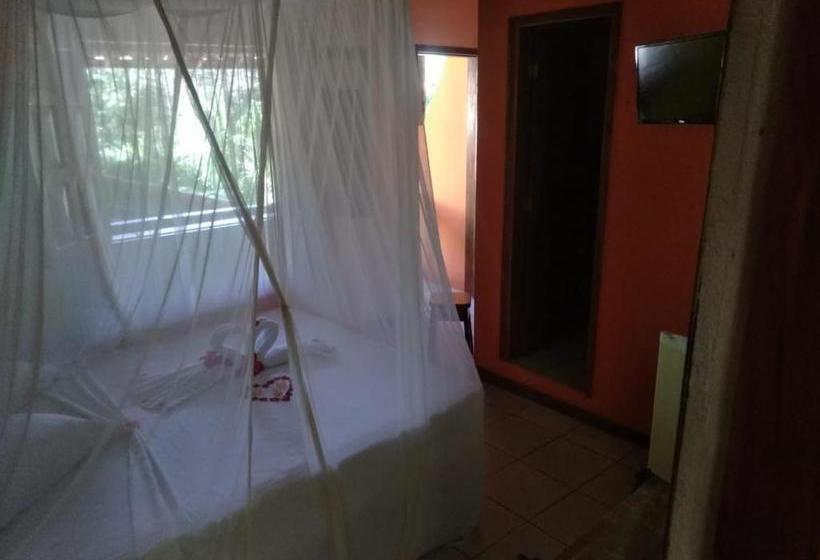 בית מלון כפרי Pousada L Arcobaleno