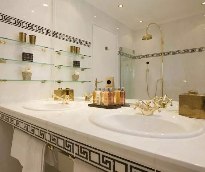 A Rosa Collection Hotel Thurnher S Alpenhof