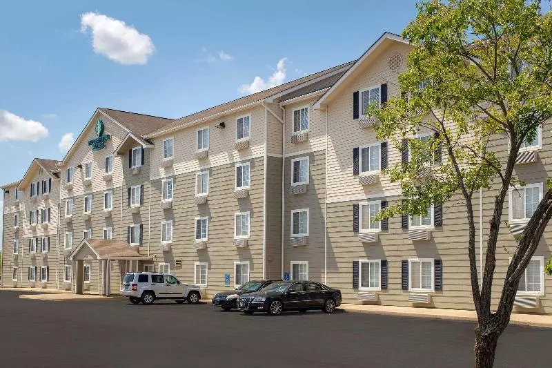 هتل Woodspring Suites Huntsville/ Madison