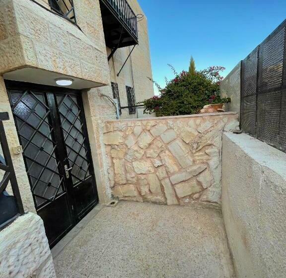 Ghishan’s #2 Apartment