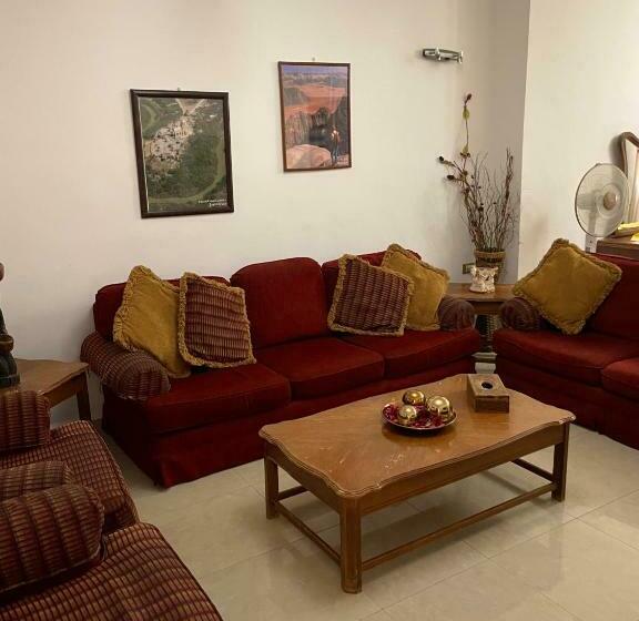 Ghishan’s #2 Apartment