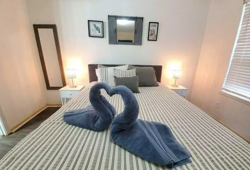 Lovely And Spacious, 2 Bedrooms And 2 Bathrooms
