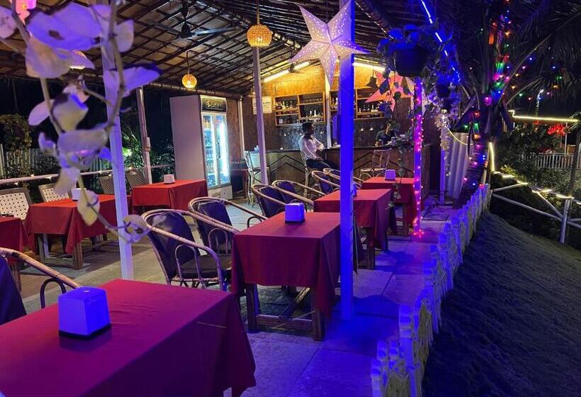 منتجع Happy Shack Beach And Wooden Huts