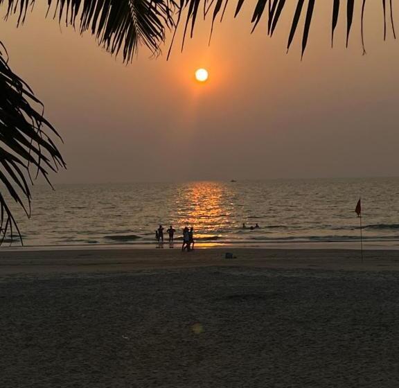 منتجع Happy Shack Beach And Wooden Huts