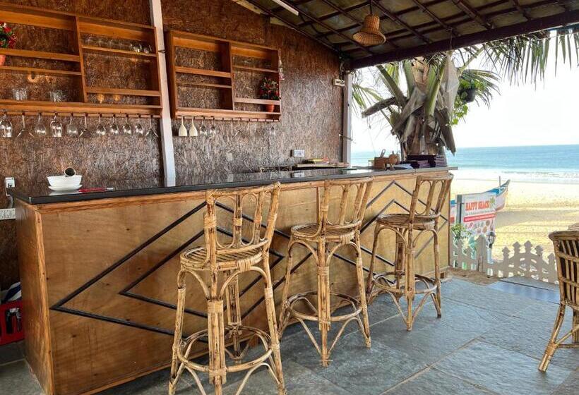 منتجع Happy Shack Beach And Wooden Huts