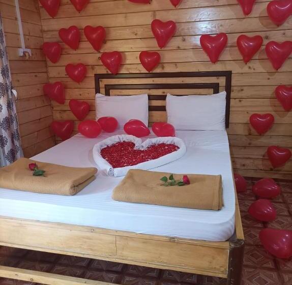 منتجع Happy Shack Beach And Wooden Huts