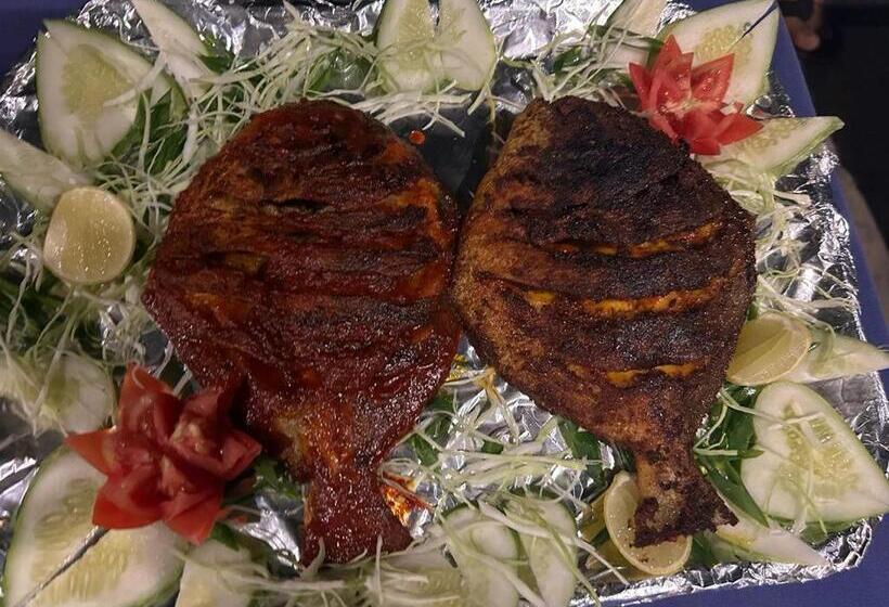 منتجع Happy Shack Beach And Wooden Huts