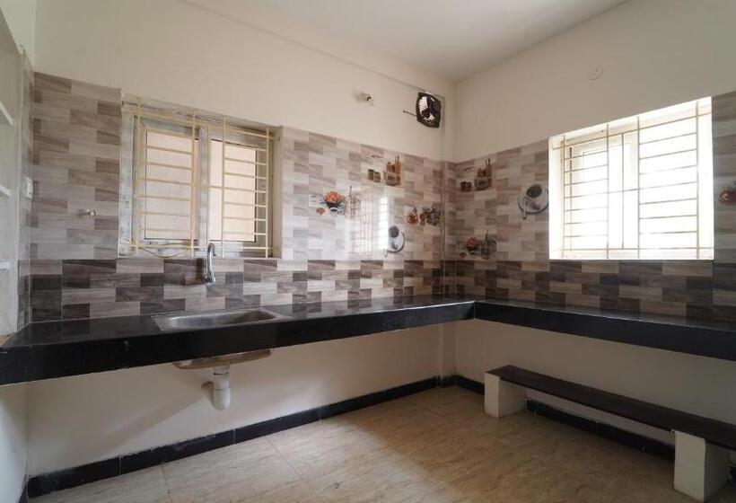 Hotel Honey Residency Airport Codissia Stay