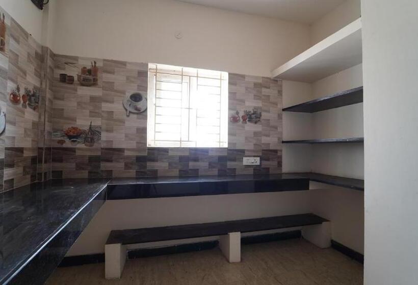 Hotel Honey Residency Airport Codissia Stay