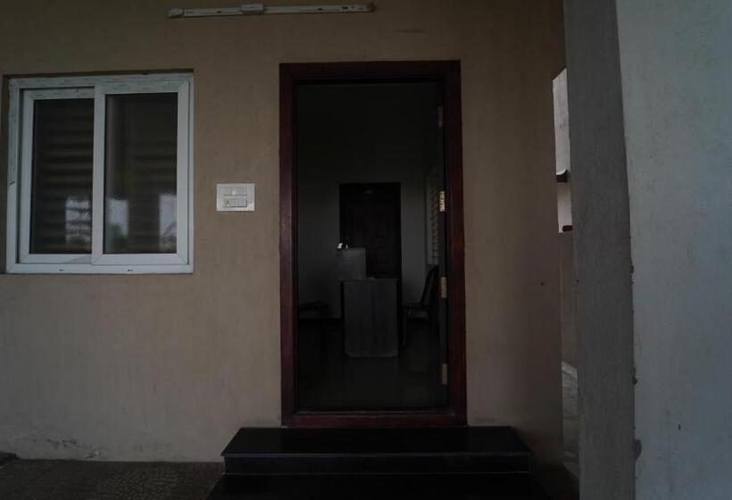 Hotel Honey Residency Airport Codissia Stay