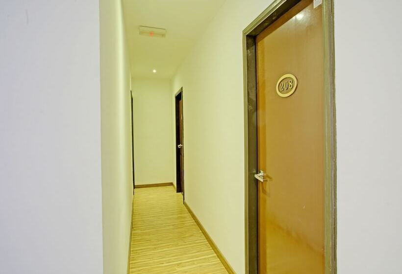 فندق Oyo 90597 Delightful Holiday Inn