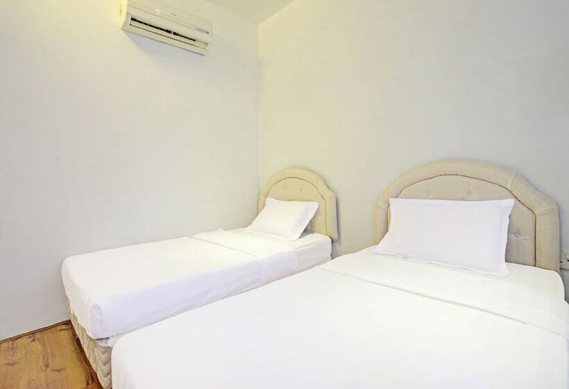فندق Oyo 90597 Delightful Holiday Inn