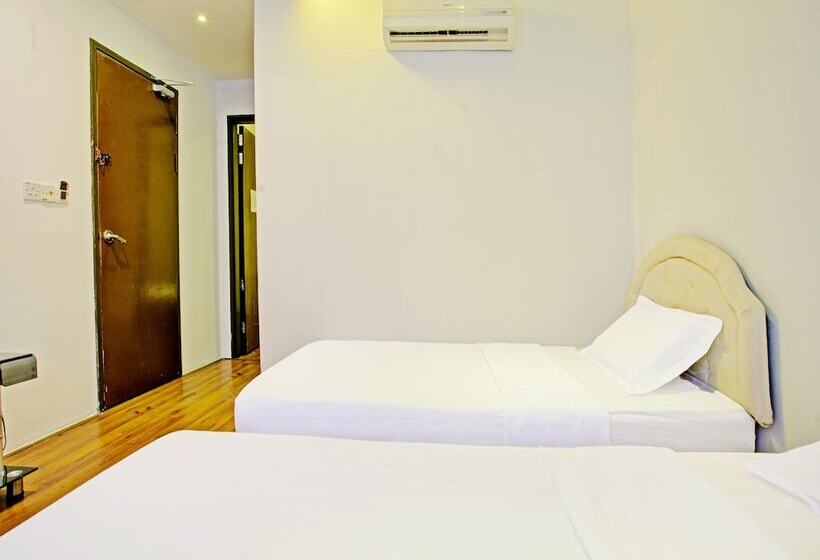 فندق Oyo 90597 Delightful Holiday Inn