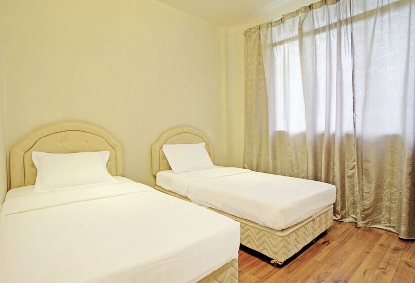 فندق Oyo 90597 Delightful Holiday Inn