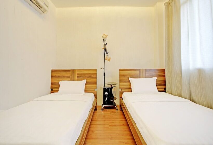 فندق Oyo 90597 Delightful Holiday Inn