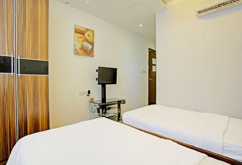 فندق Oyo 90597 Delightful Holiday Inn