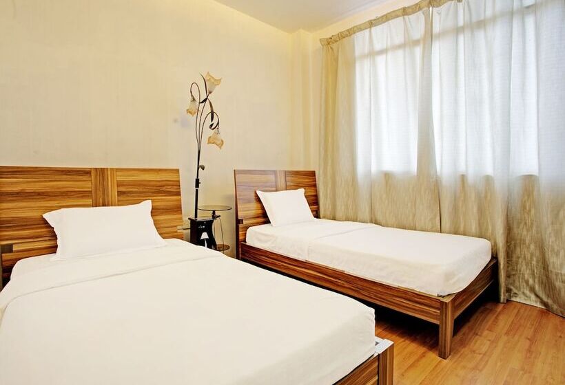 فندق Oyo 90597 Delightful Holiday Inn