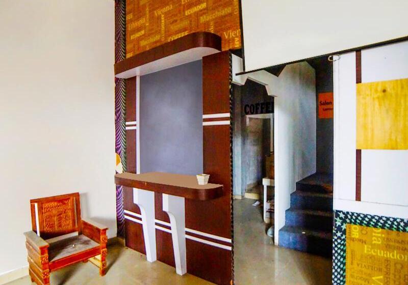 בית מלון כפרי Oyo 91647 Sanina Residence