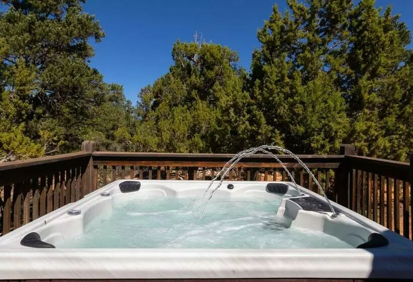 Cedar Ridge  Hot Tub, Private, Minutes From Zion