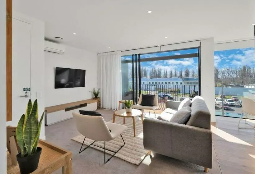 Top Floor Luxury City Central W Sunny Balcony