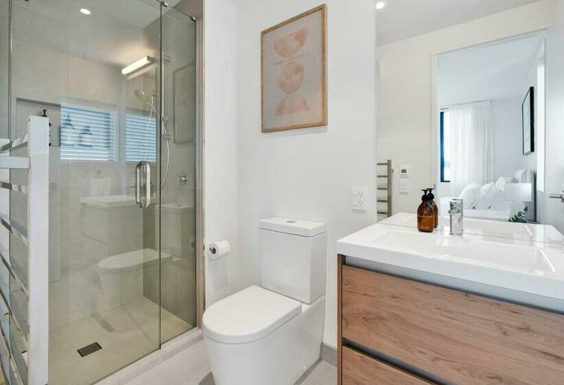 Top Floor Luxury City Central W Sunny Balcony