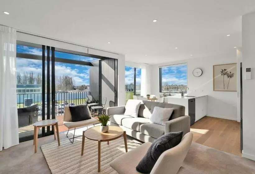 Top Floor Luxury City Central W Sunny Balcony