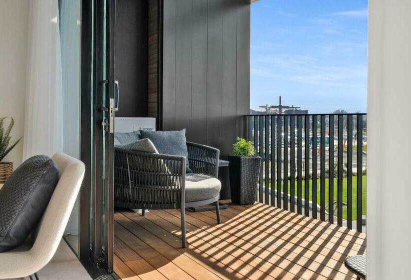 Top Floor Luxury City Central W Sunny Balcony