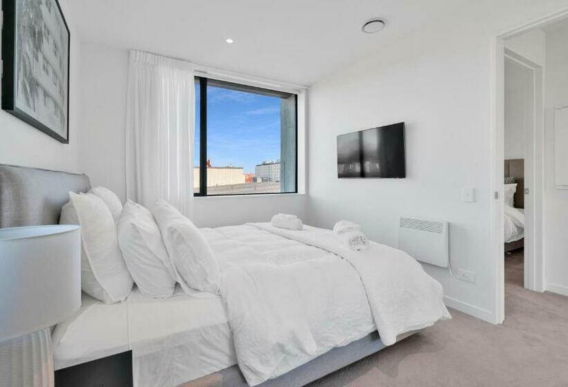 Top Floor Luxury City Central W Sunny Balcony