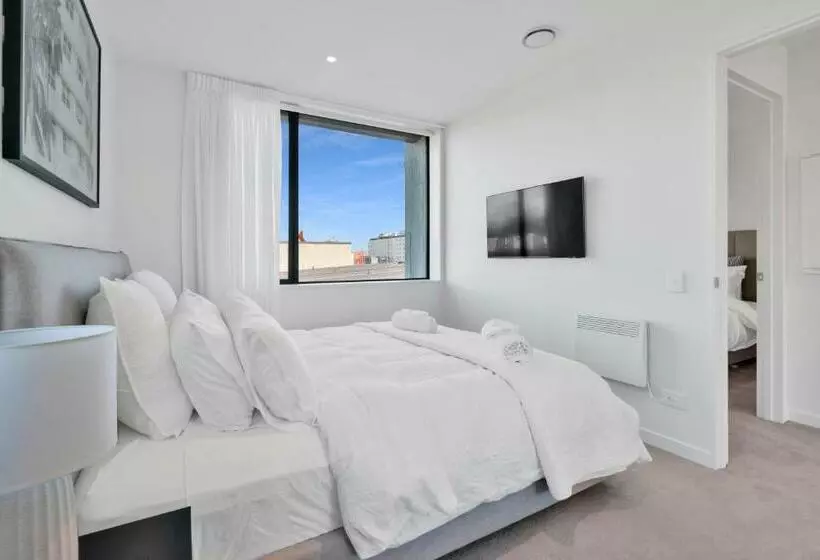 Top Floor Luxury City Central W Sunny Balcony